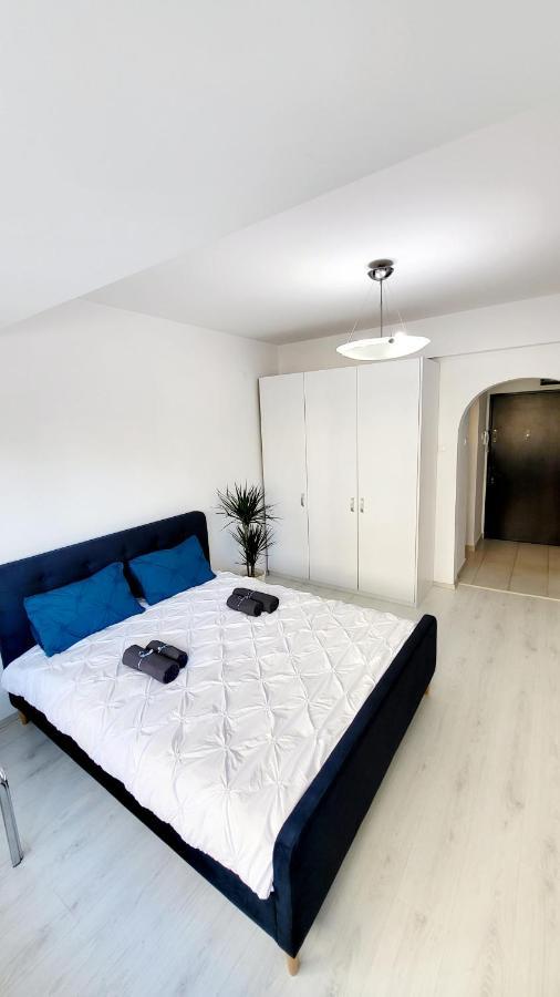 Victoriei Central Studio Apartment บูคาเรสต์ ภายนอก รูปภาพ